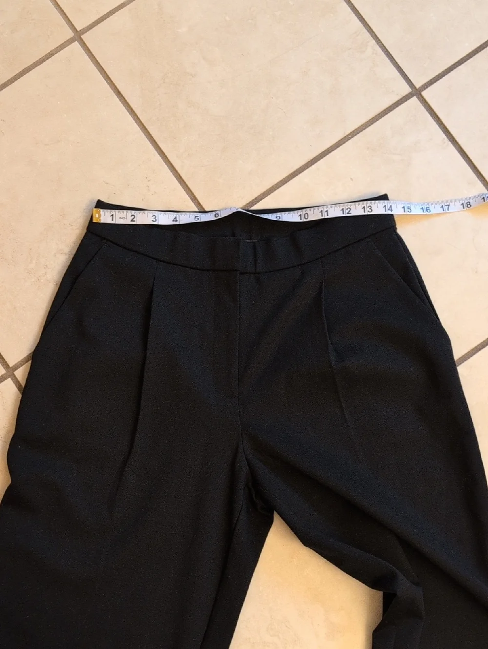 EILEEN FISHER Pleated Slouchy Pant Tencel Blend Black Tapered Leg Size XS - Picture 8 of 10